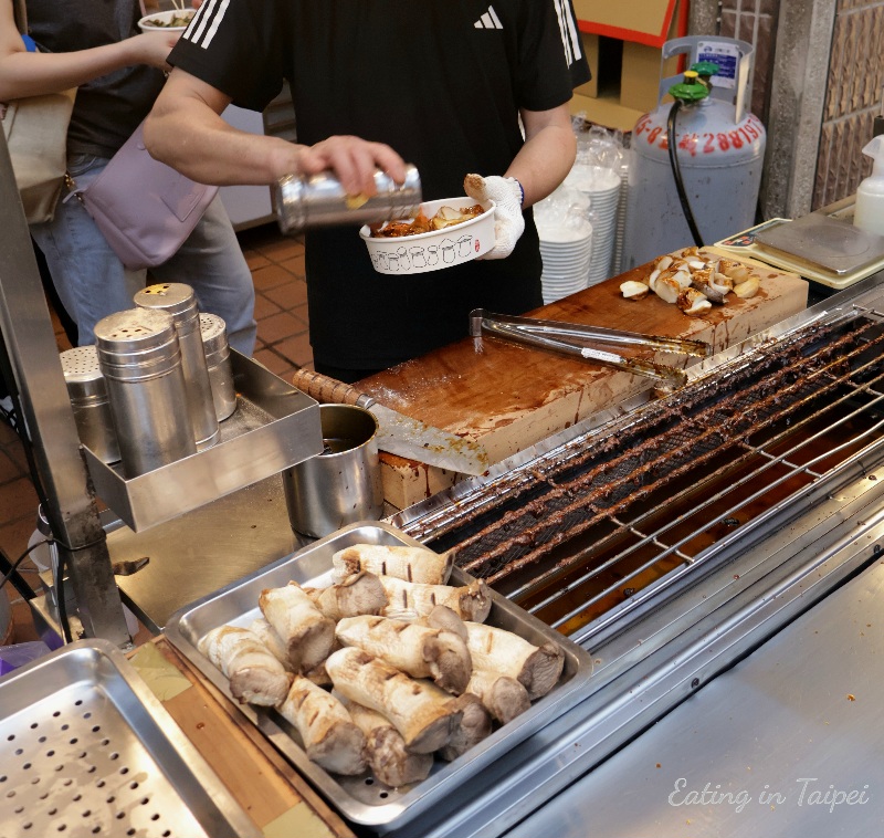Shilin Night Market bbq mushroom 2